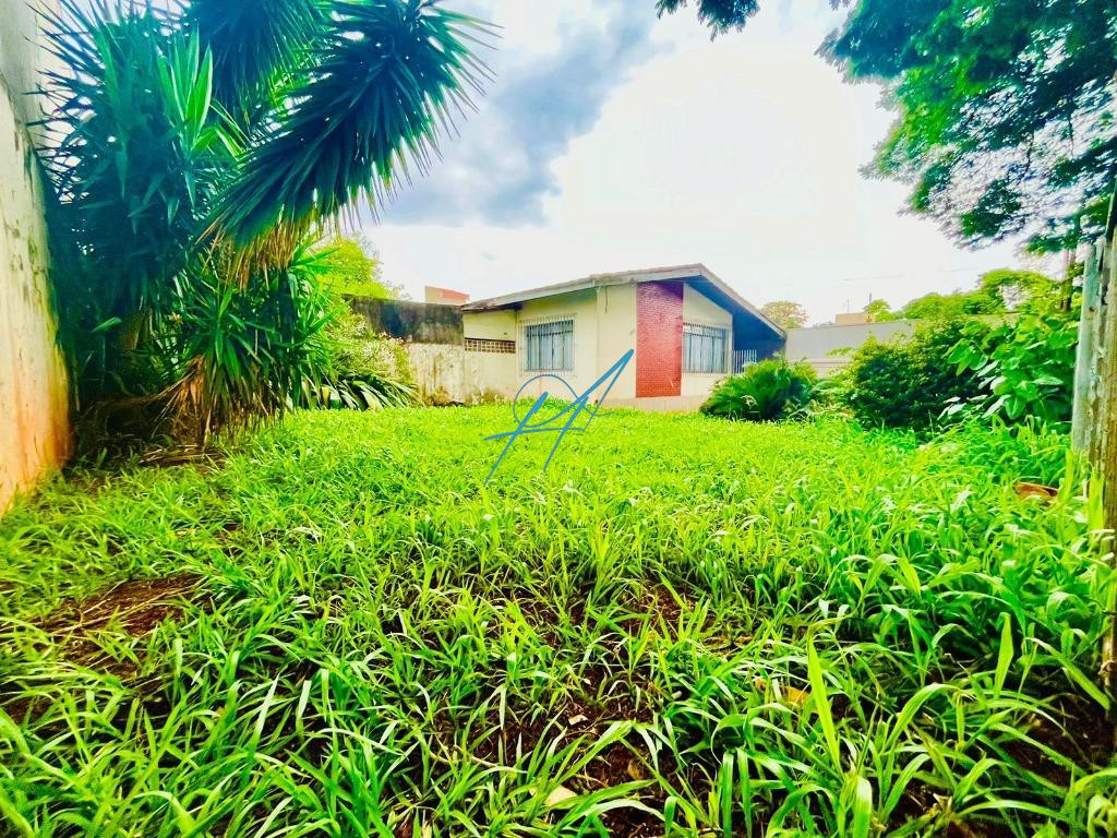 Casa à venda com 2 quartos, 110m² - Foto 1