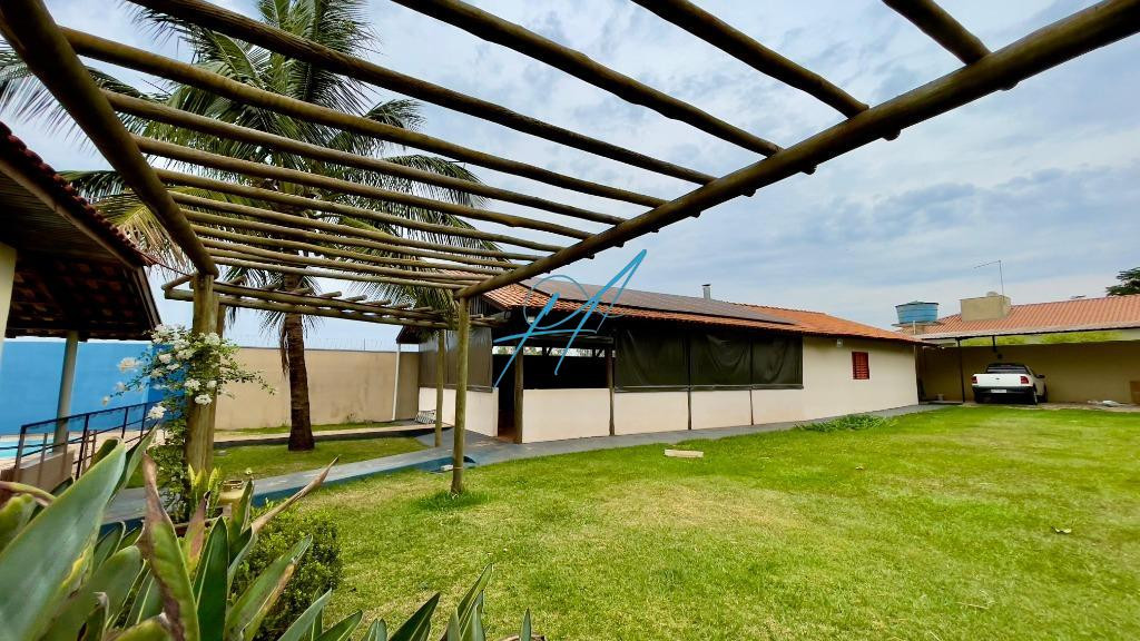 Chácara à venda com 5 quartos, 2100m² - Foto 10