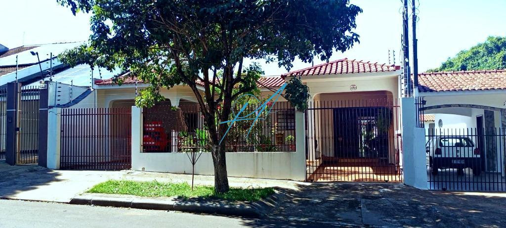 Casa à venda com 3 quartos, 165m² - Foto 2