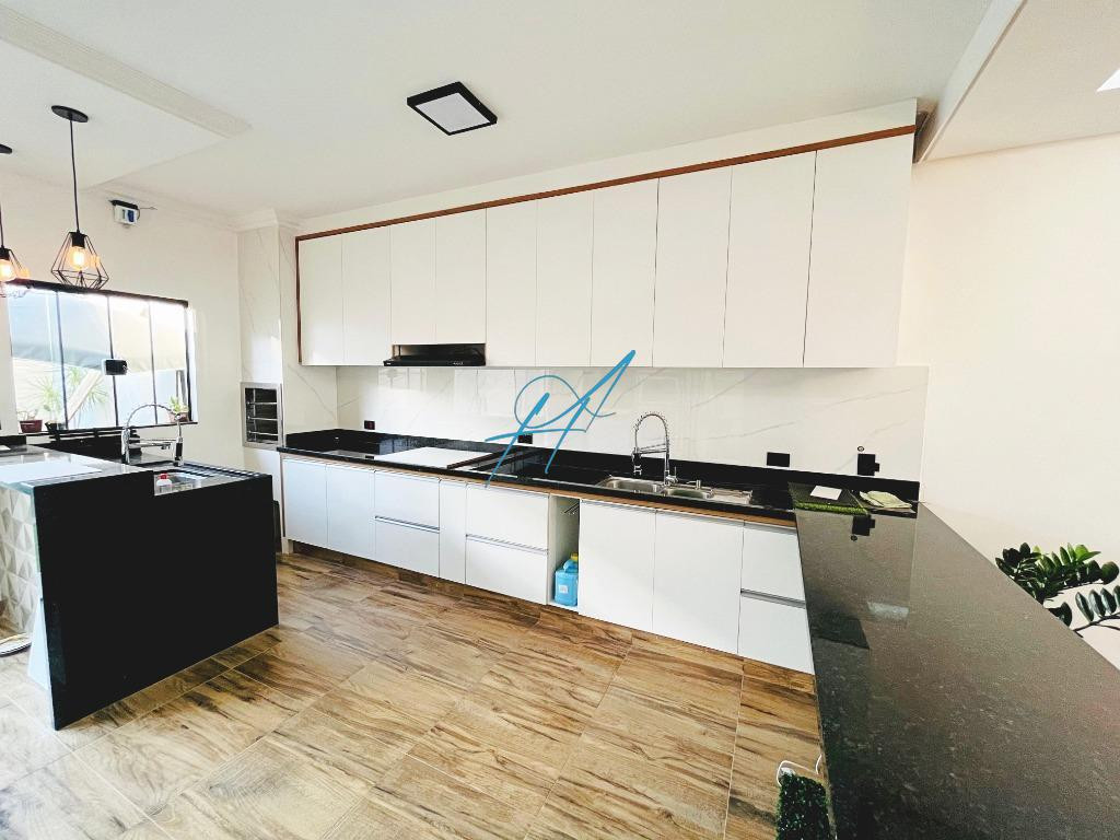 Casa à venda com 4 quartos, 245m² - Foto 15