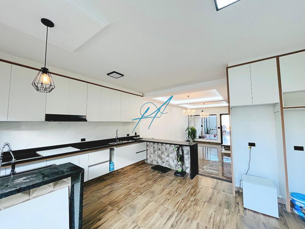 Casa à venda com 4 quartos, 245m² - Foto 18